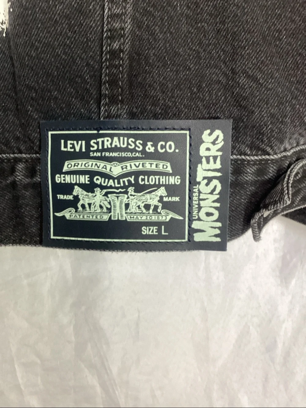 Levi’s Frankenstein Denim Jacket Universal Monsters Men Size L Black New